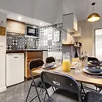 Bluestay 127 - Superb Apartment In Paris